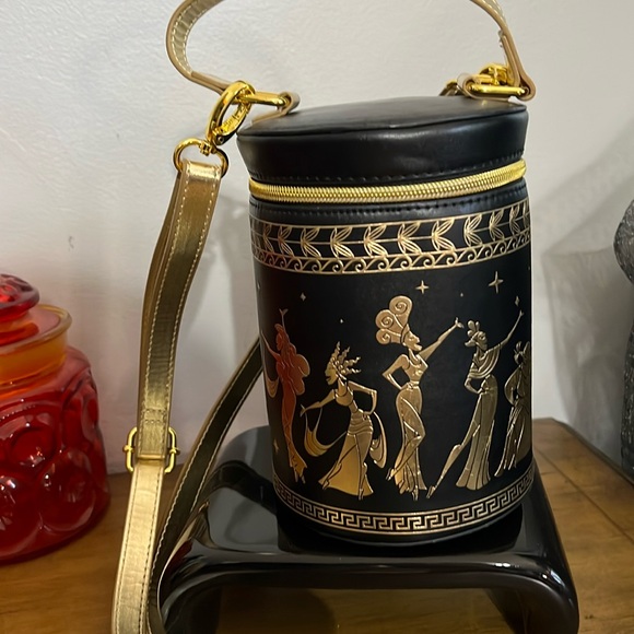 2022 Disney Parks Hercules 25th Anniversary Muses Crossbody Bag - Picture 2 of 7